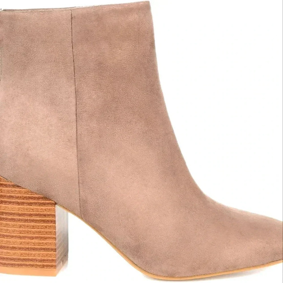 Audrina Shoes - Journee Collection Womens Audrina Tru Foam size 6.5